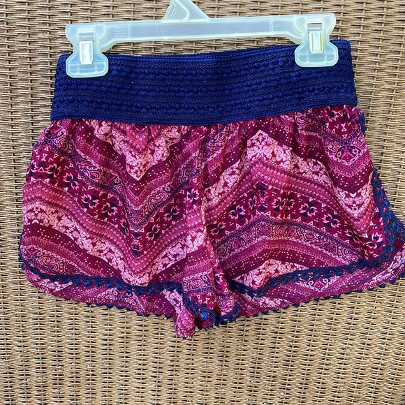 No Boundaries shorts - Picture 2 of 3